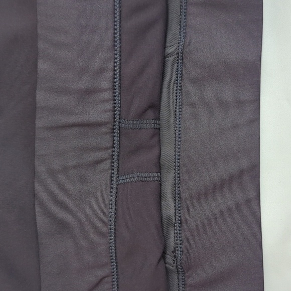 Fabletics On-The-Go Medium Impact Sports Bra, Color Shadow Shine Size L - Picture 9 of 14